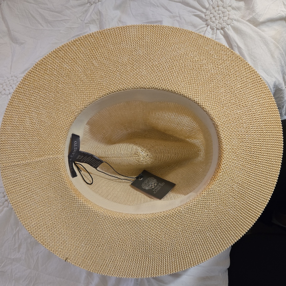 Women's Vince Camuto hat - Picture 2 of 3
